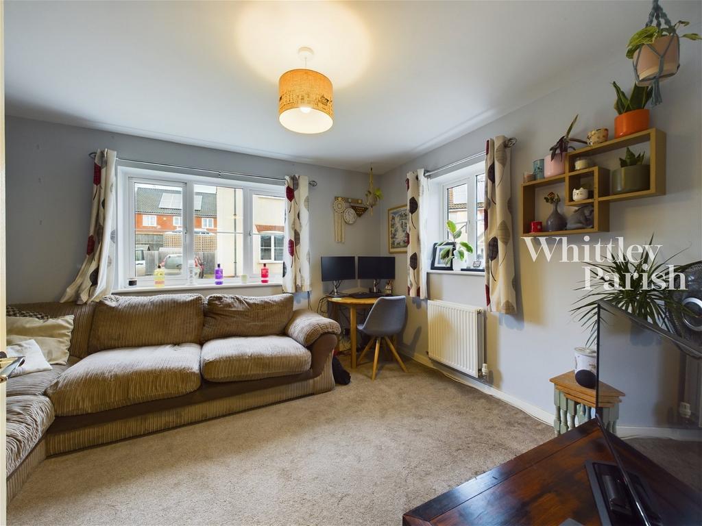 Long Meadow Drive, Diss 2 bed semidetached house for sale £210,000