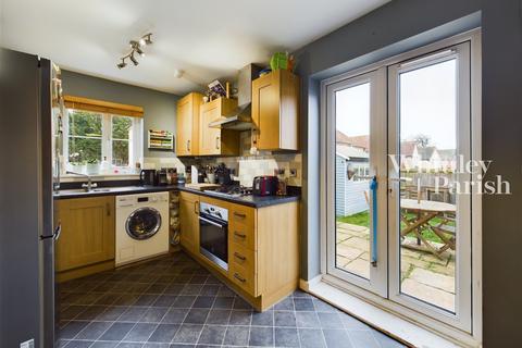 2 bedroom semi-detached house for sale - Long Meadow Drive, Diss