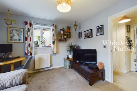 2 bedroom semi-detached house for sale - Long Meadow Drive, Diss