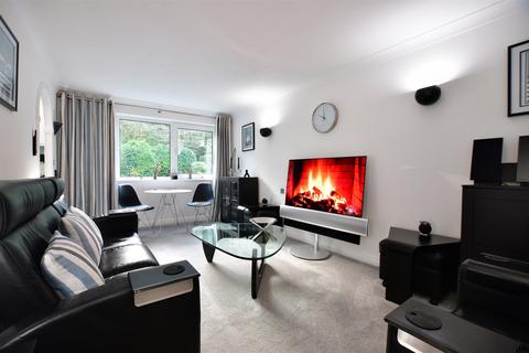 1 bedroom flat for sale, Egypt Esplanade, Cowes, Isle of Wight