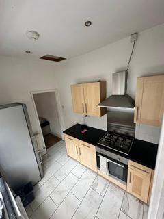 3 bedroom house share to rent, Carlton Road