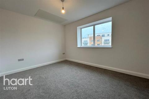 1 bedroom flat to rent, White Rose Apartments, Luton