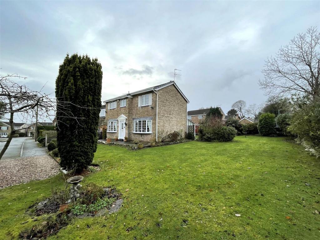 Quarry Close, Darton 4 bed detached house for sale £375,000
