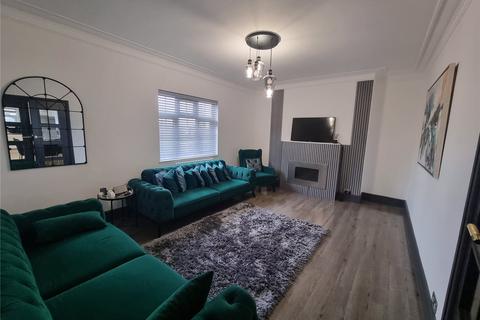 2 bedroom apartment to rent, Kings Drive, Wembley, HA9