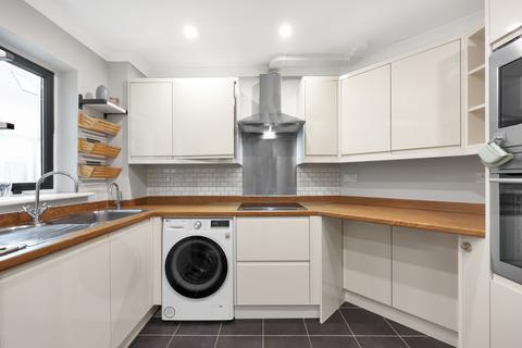 2 bedroom apartment for sale - Whitfield Street, London, W1T
