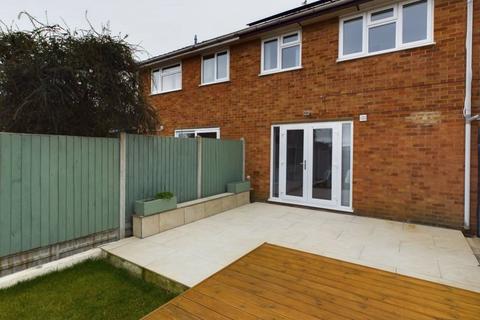 3 bedroom semi-detached house to rent - Stirling Way, Tuffley, Gloucester, Gloucestershire, GL4