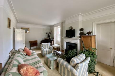10 Straight Road, Old Windsor, Windsor, SL4 2RL