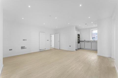 3 bedroom apartment to rent, Kentfield Street, Barking, IG11