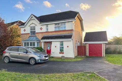 27 Waylands, Wraysbury, Staines, TW19 5DZ