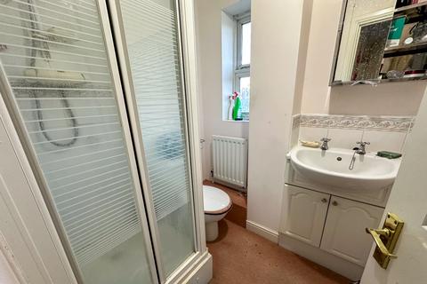 27 Waylands, Wraysbury, Staines, TW19 5DZ