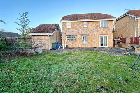 27 Waylands, Wraysbury, Staines, TW19 5DZ