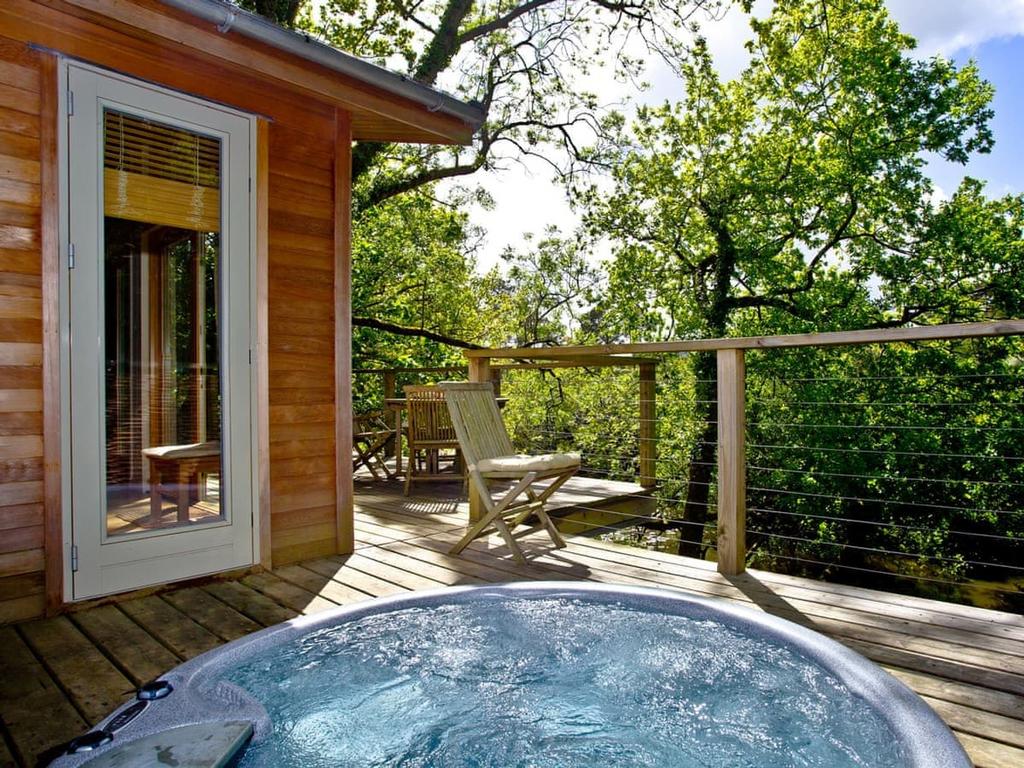 Newton Road, Bovey Tracey, TQ13 2 bed property for sale £219,000