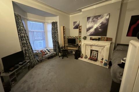 3 bedroom flat for sale - Osborne Avenue, South Shields, Tyne and Wear, NE33