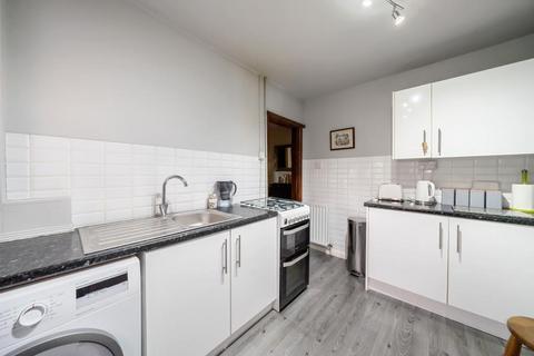 19 Ash Grove, Headington, Oxford, OX3 9JN