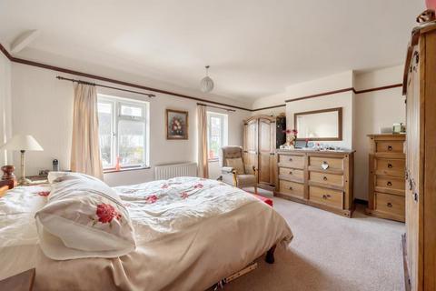 19 Ash Grove, Headington, Oxford, OX3 9JN