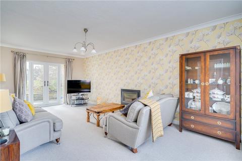 4 bedroom detached house for sale, Ridge Close, Guiseley, Leeds, West Yorkshire, LS20