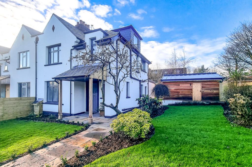 Yew Tree Lane, Harrogate, HG2 4 bed semidetached house for sale £799,950