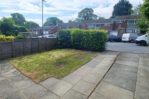 3 bedroom house to rent, North Close, Leeds, West Yorkshire, LS8