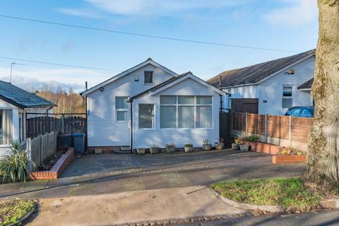 2 bedroom bungalow for sale - Coney Green Drive, Birmingham, West Midlands, B31