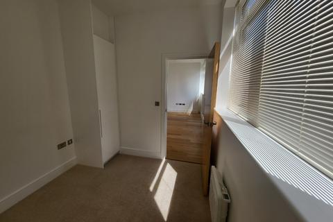 2 bedroom apartment to rent, Flowers Way, Luton LU1