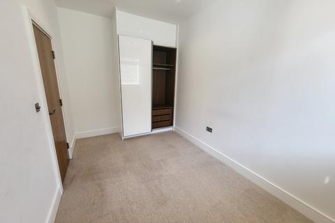 2 bedroom apartment to rent, Flowers Way, Luton LU1