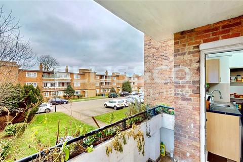 2 bedroom apartment to rent, Gauntlett Court, Harrow Road, Sudbury, HA0