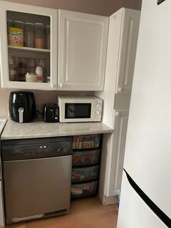 1 bedroom flat to rent, Feltham, TW13