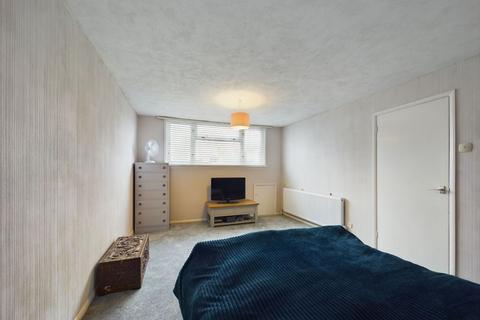 15 Brayford Close, Northampton, NN3 3LU