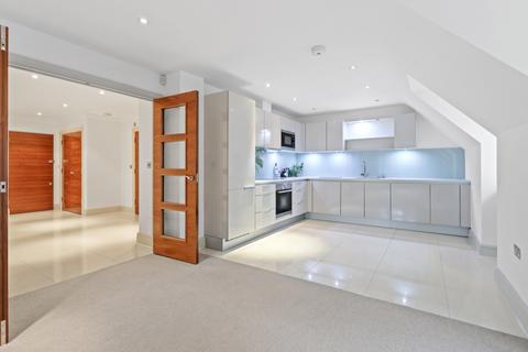 2 bedroom flat for sale - Gower House, Gower Road, Weybridge, Surrey, KT13