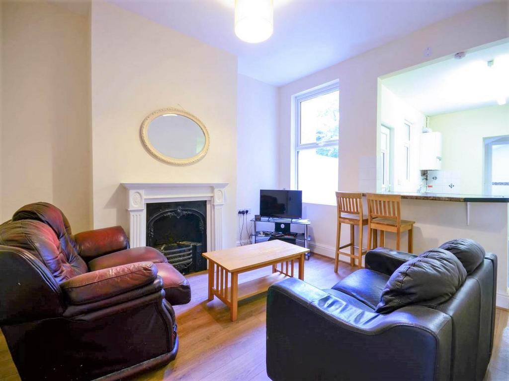 Birstall Road, Kensington, Liverpool 3 bed house share to rent £1,560