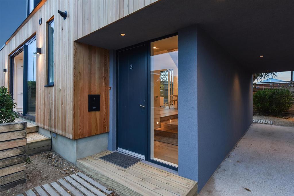 House. Partnership