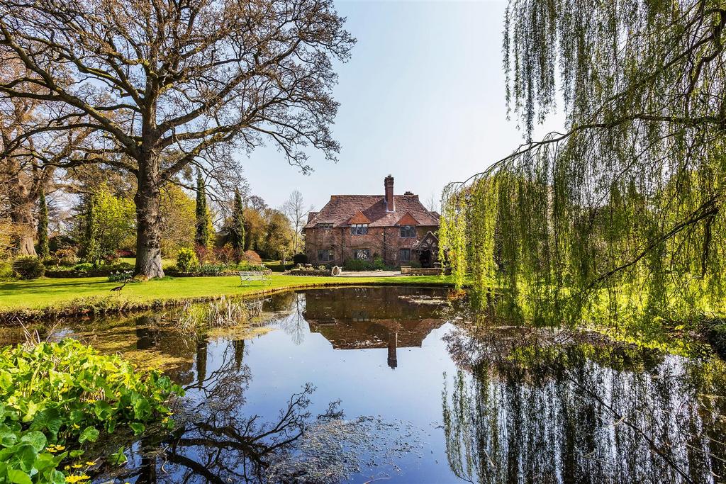 House. Partnership