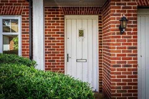 25 Knox Road, Guildford, GU2 9AH