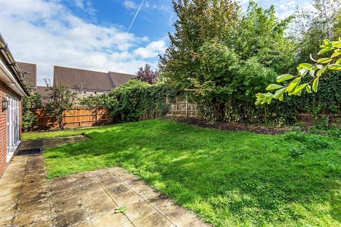 25 Knox Road, Guildford, GU2 9AH