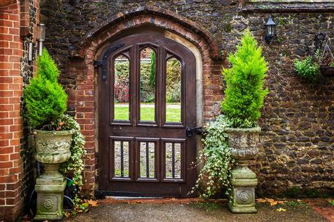 undefined, Albury Park, Albury, Guildford, Surrey, GU5