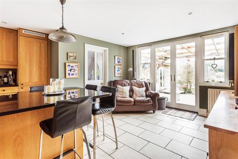 Lawton Bridge Road, Cranleigh, GU6 7HH