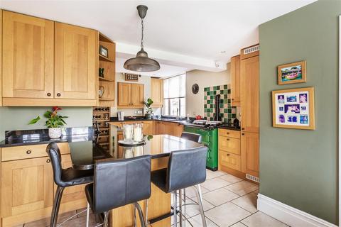 Lawton Bridge Road, Cranleigh, GU6 7HH