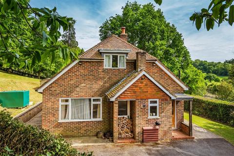 4 bedroom detached house to rent - Nr Bramley, Guildford, Surrey, GU5