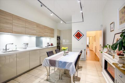 8 Rosenburg Road, London, W3 8GE