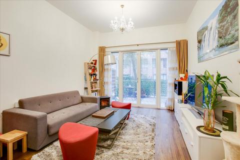 8 Rosenburg Road, London, W3 8GE