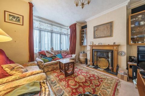 33 Selby Road, London, W5 1LY