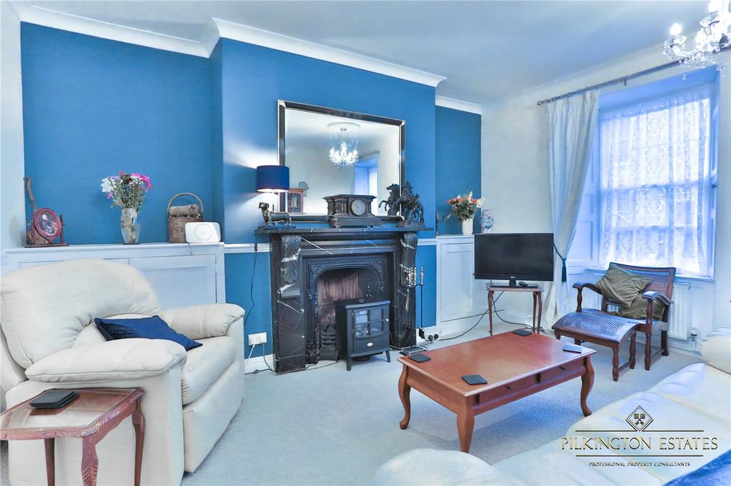 Plymouth, Devon PL1 3 bed apartment for sale £300,000