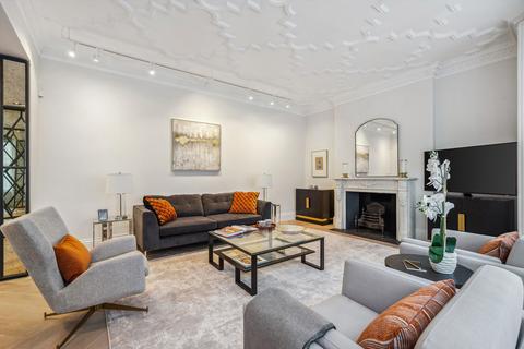 3 bedroom flat to rent - Ashley Gardens, Ambrosden Avenue, London, SW1P