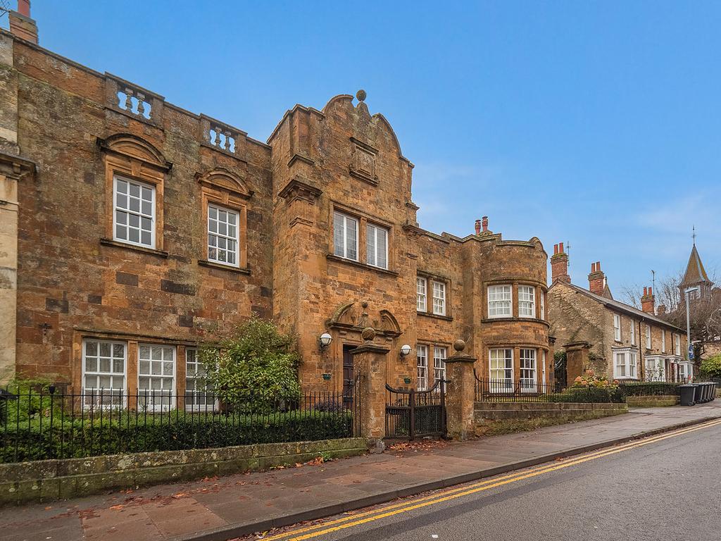 Brackley Lodge Mews Brackley... 2 bed apartment for sale £400,000