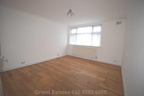 2 bedroom flat for sale, Summit Avenue, NW9