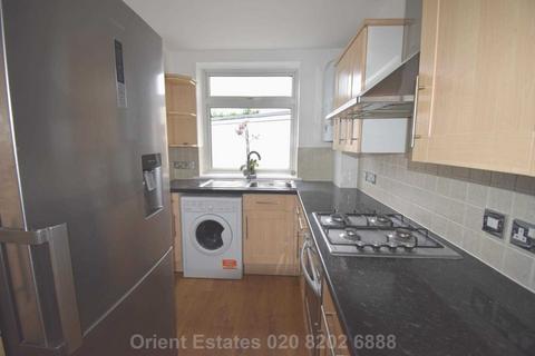 2 bedroom flat for sale, Summit Avenue, NW9