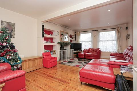 22 Cowdray Square, Deal, CT14 9ES