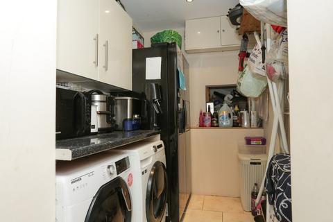 22 Cowdray Square, Deal, CT14 9ES
