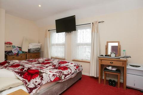 22 Cowdray Square, Deal, CT14 9ES