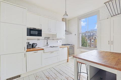 2 bedroom maisonette to rent, Victoria Park Road, London, E9